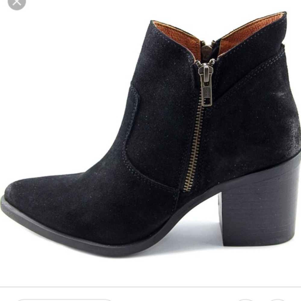 Steve Madden Pierce Boots